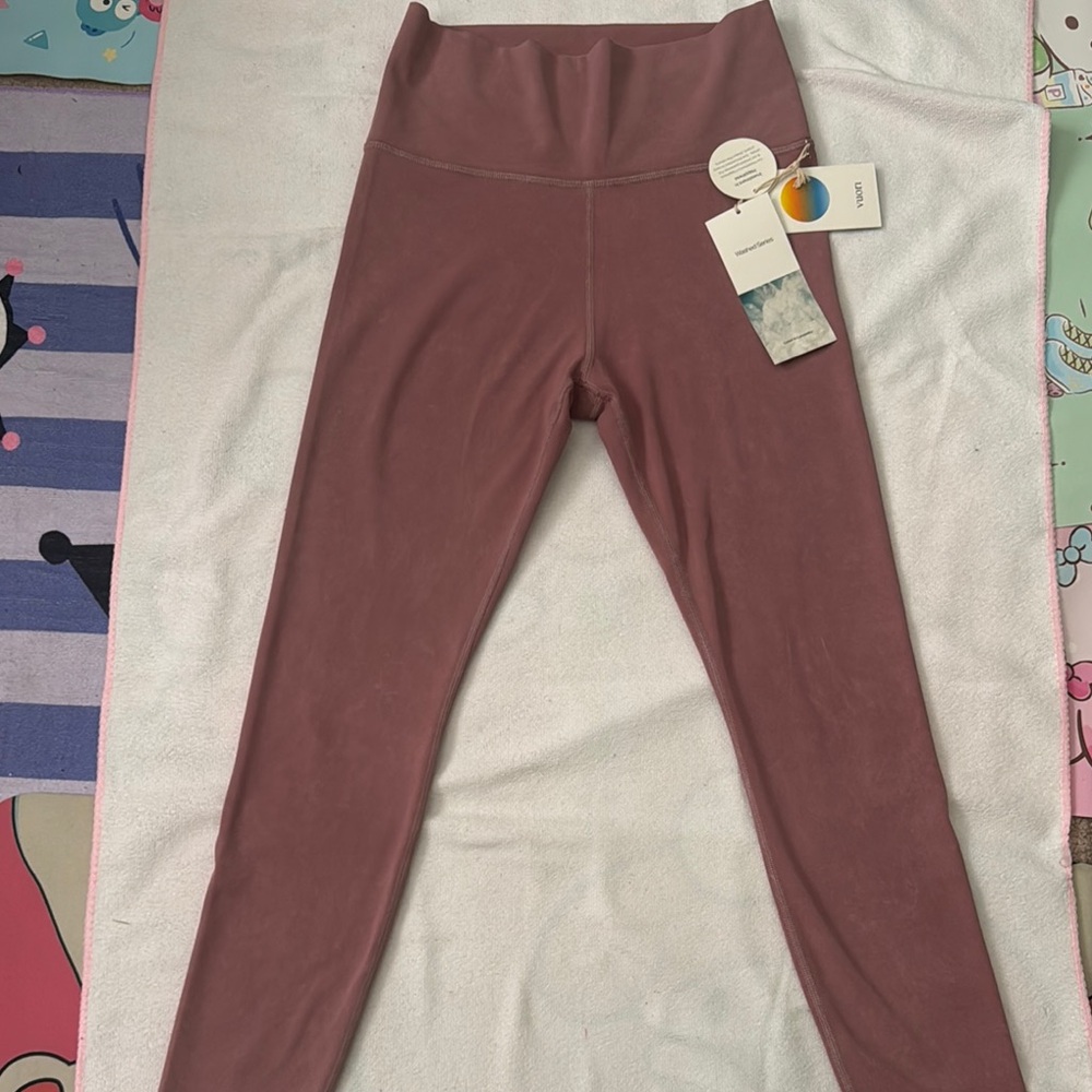 Vuori Washed Studio Legging *NWT M - Picture 4 of 8